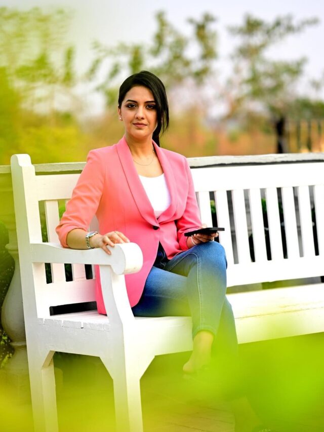 Tejashree Pradhan Biography